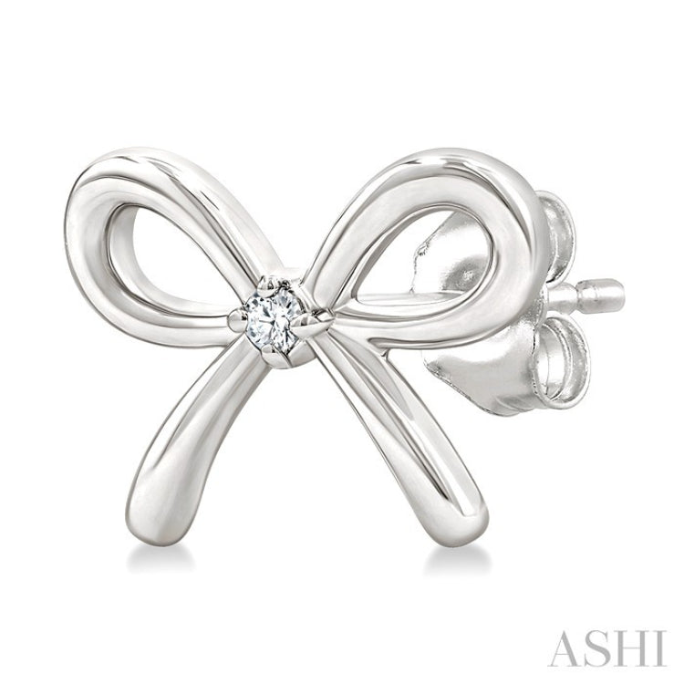 1/50 Ctw Bow Round Cut Diamond Fashion Earrings in Sterling Silver
