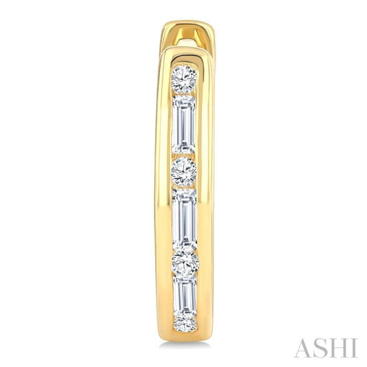 1/5 Ctw Baguette & Round Cut Diamond Channel Set Petite Huggie Earrings in 10K Yellow Gold