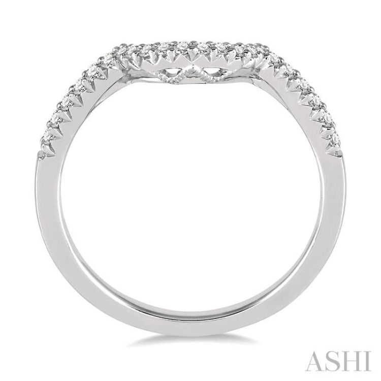 1/8 Ctw Curved Center Round Cut Diamond Wedding Band in 14K White Gold