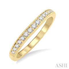 1/4 Ctw Round Cut Diamond Wedding Band in 14K Yellow Gold