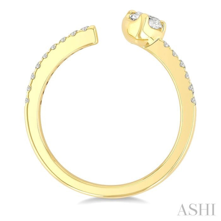 3/8 Ctw Heart-Shaped and Round Cut Diamond Open Fashion Ring in 14K Yellow Gold