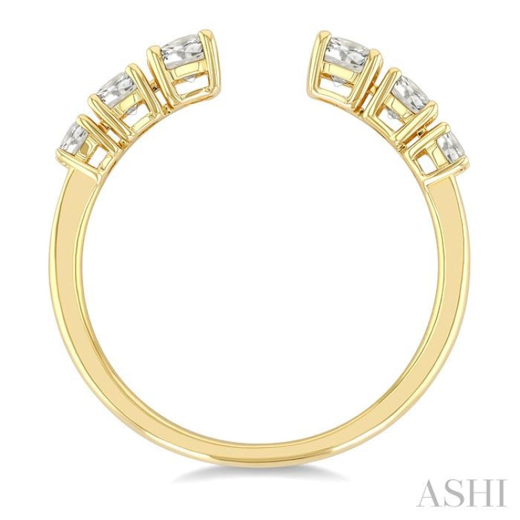 5/8 Ctw Graduated Round Cut Diamond Open Fashion Ring in 14K Yellow Gold