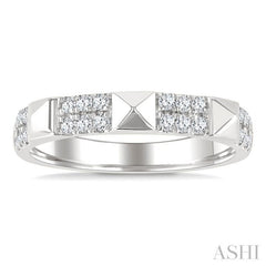 1/4 Ctw Pyramid Accent Round Cut Diamond Fashion Ring in 10K White Gold