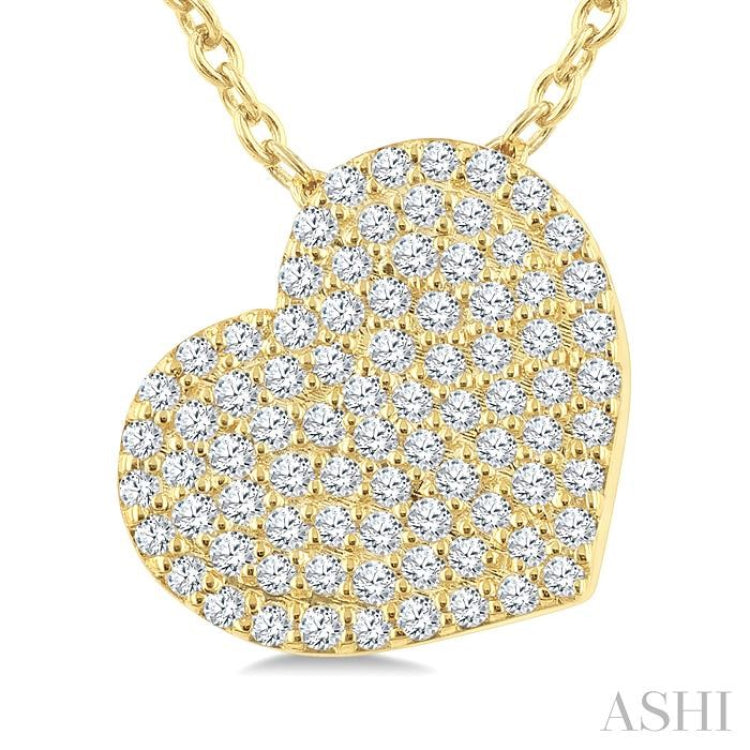 1/3 Ctw Heart Pave Set Round cut Diamond Fashion Pendant With Chain in 10K Yellow Gold
