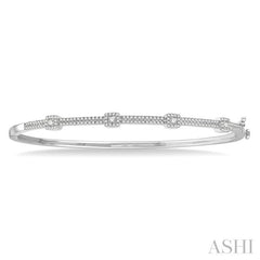 1/2 Ctw Round Cut Diamond Fashion Bangle in 14K White Gold
