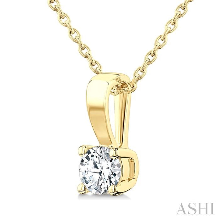 1/5 Ctw Prong Set Round Cut Diamond Solitaire Pendant With Chain in 14K Yellow Gold