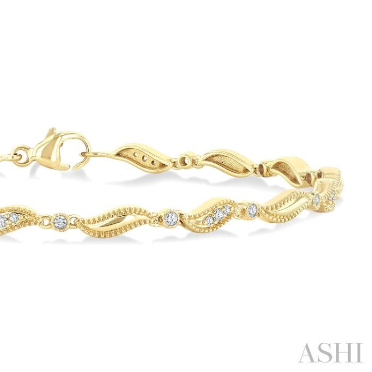1/4 Ctw Wave Link Round Cut Diamond Fashion Bracelet in 10K Yellow Gold