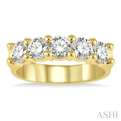 1 1/2 Ctw 5 Stone Round Cut Diamond Wedding Band in 14K Yellow Gold