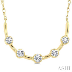 1/6 Ctw Round Cut Diamond Smile Bar Necklace in 10K Yellow Gold