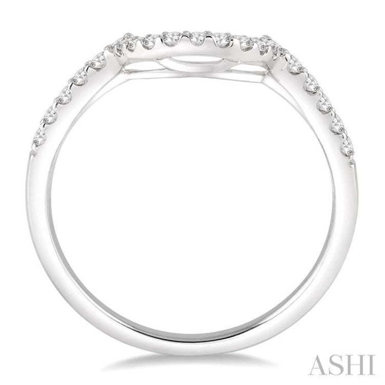 1/4 Ctw Round Cut Diamond Wedding Band in 14K White Gold