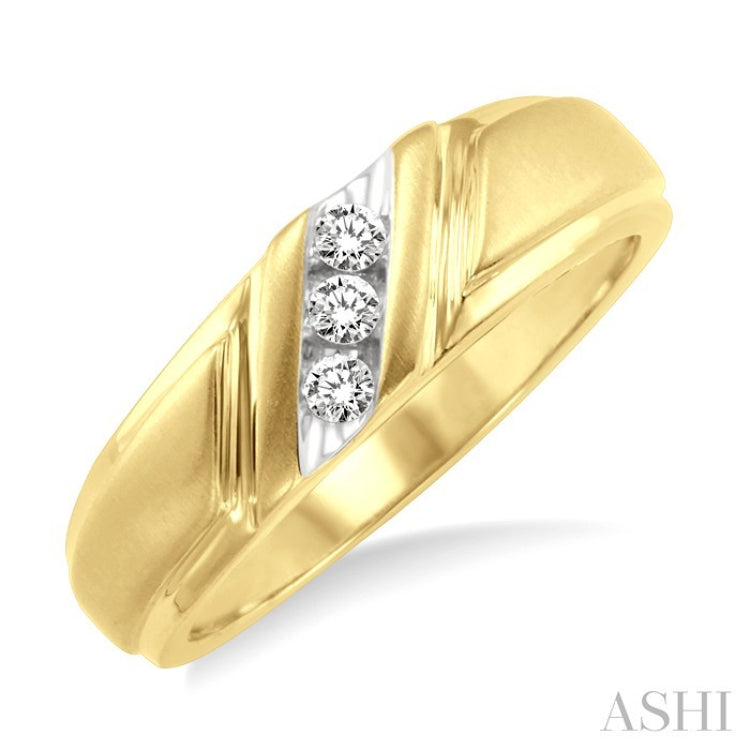 1/8 Ctw Round Cut Diamond Men's Band in 14K Yellow Gold