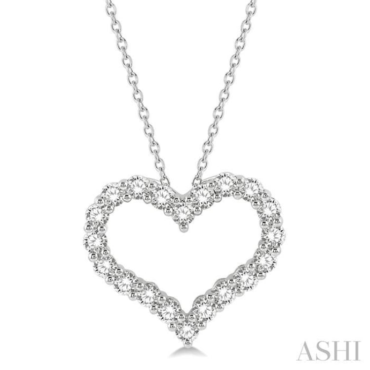 1 1/2 Ctw Heart Shape Round Cut Diamond Pendant With Chain in 14K White Gold