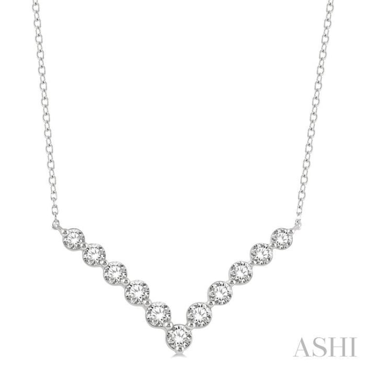 3/4 Ctw Round Cut Diamond Chevron Necklace in 14K White Gold