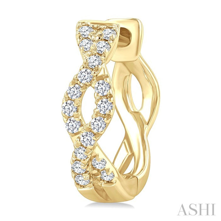 1/6 Ctw Entwined Round Cut Diamond Huggie Petite Earrings in 10K Yellow Gold