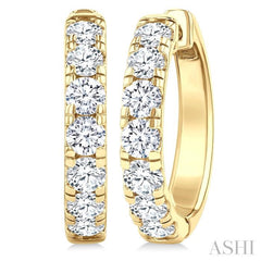 2 Ctw Round Cut Diamond Hoop Earrings in 14K Yellow Gold